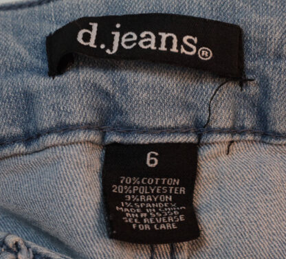 D. Jeans Denim Capri's Size 6 - Image 4