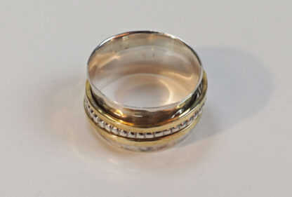 Sterling Silver Spinner Ring with Brass and Silver Inner Bands Size 7.5 - Image 3