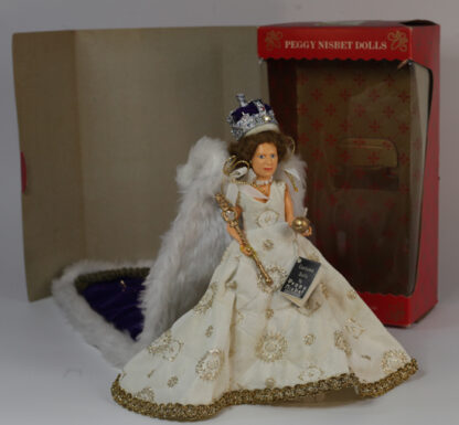 Peggy Nisbet Queen Elizabeth Costume Doll - Image 6