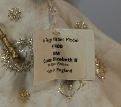 Peggy Nisbet Queen Elizabeth Costume Doll - Image 4