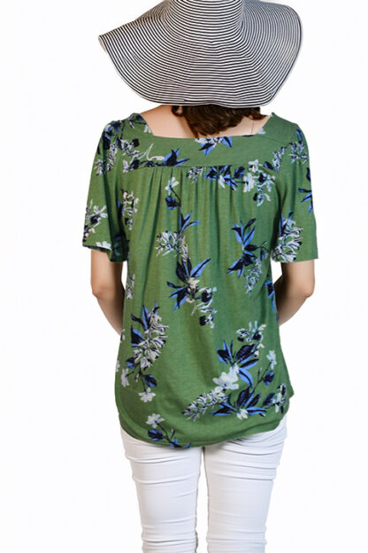 Lucky Floral Design Green Top Size Small Petite - Image 2